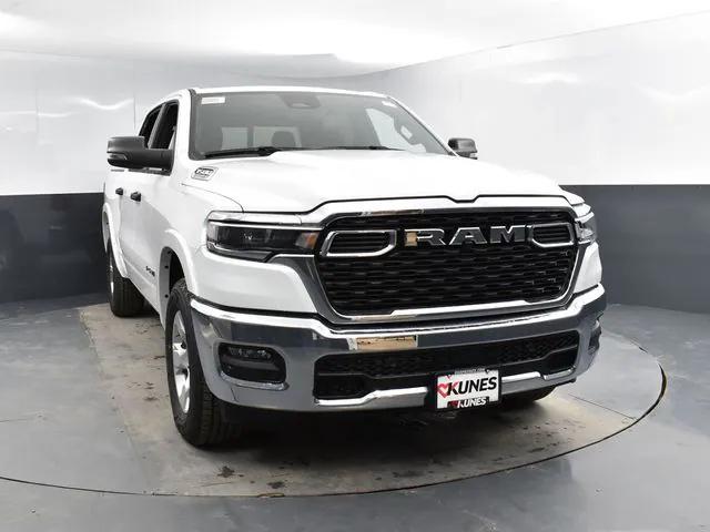 2025 RAM Ram 1500 RAM 1500 BIG HORN CREW CAB 4X4 57 BOX