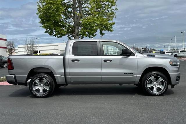 2025 RAM Ram 1500 RAM 1500 TRADESMAN CREW CAB 4X4 57 BOX