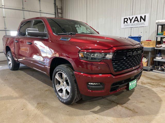 2025 RAM Ram 1500 RAM 1500 TRADESMAN CREW CAB 4X4 57 BOX