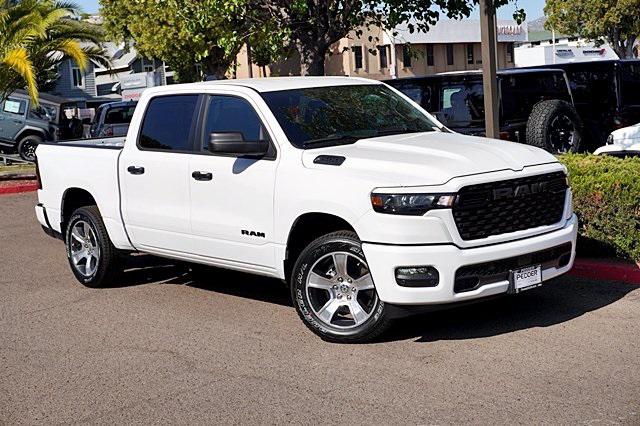 2025 RAM Ram 1500 RAM 1500 TRADESMAN CREW CAB 4X4 57 BOX