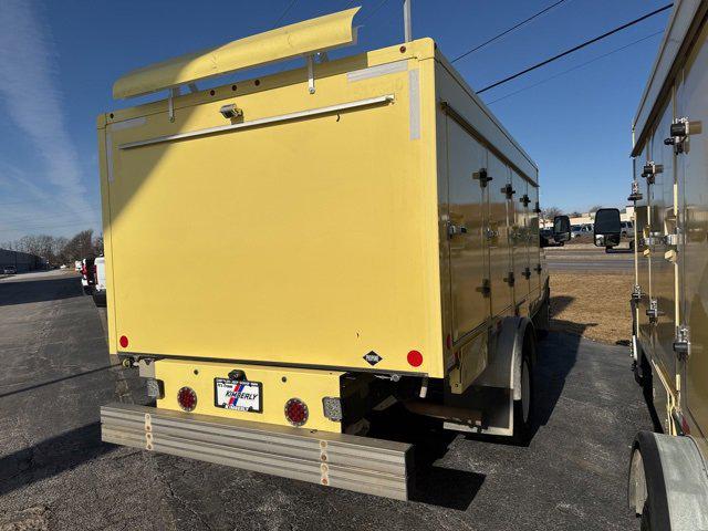 2022 Ford E-450 Cutaway Base