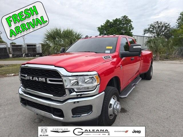 2023 RAM 3500 Tradesman Crew Cab 4x4 8 Box