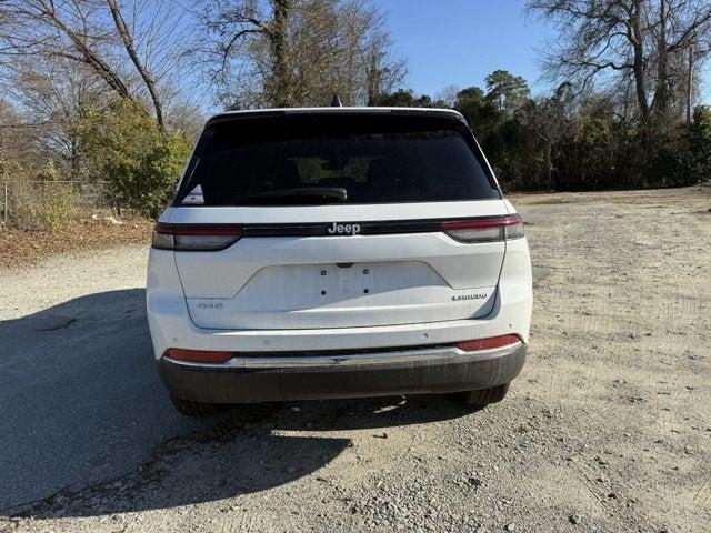 2025 Jeep Grand Cherokee GRAND CHEROKEE LAREDO X 4X4
