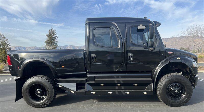 2015 Freightliner P4xl SPORTCHASSIS