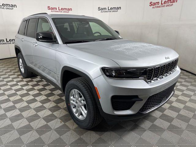 2025 Jeep Grand Cherokee GRAND CHEROKEE LAREDO 4X4