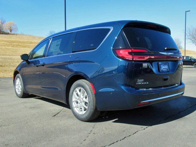 2025 Chrysler Pacifica PACIFICA SELECT