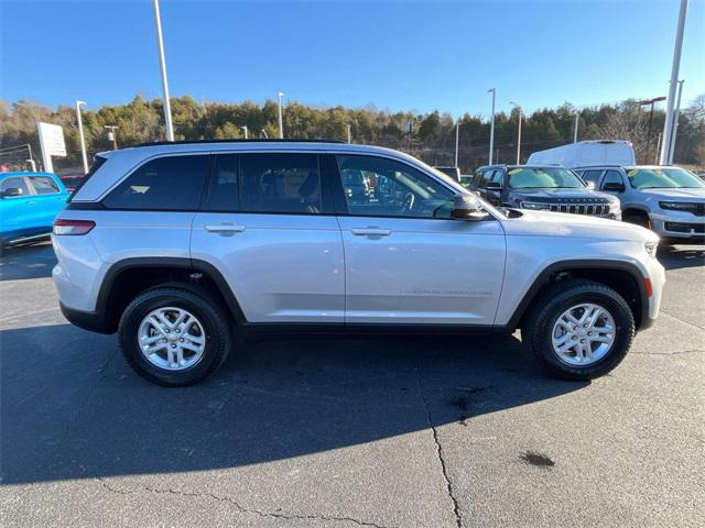 2025 Jeep Grand Cherokee GRAND CHEROKEE LAREDO 4X4