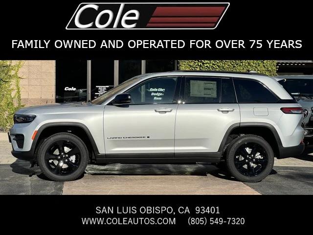 2025 Jeep Grand Cherokee GRAND CHEROKEE ALTITUDE 4X4