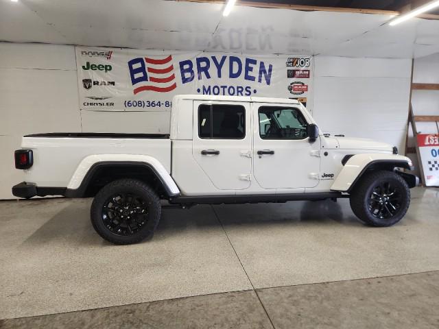 2025 Jeep Gladiator GLADIATOR NIGHTHAWK 4X4