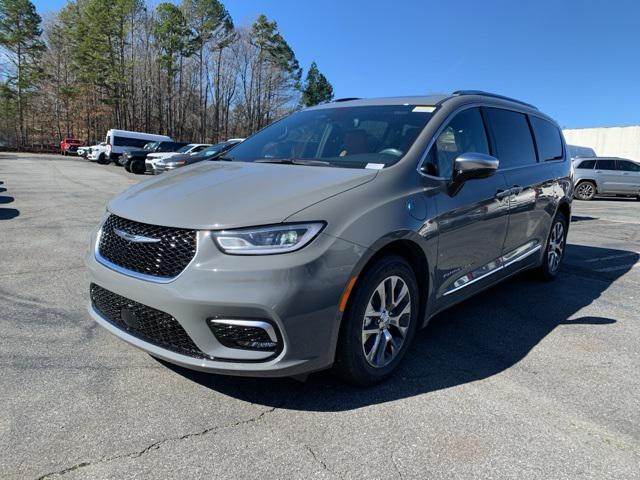 2025 Chrysler Pacifica Hybrid PACIFICA PLUG-IN HYBRID PINNACLE