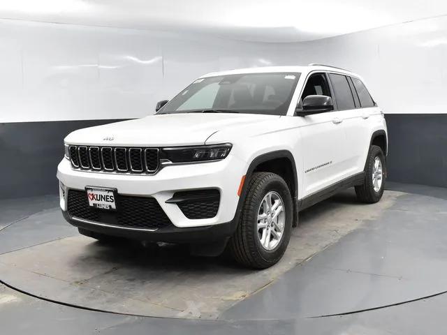 2025 Jeep Grand Cherokee GRAND CHEROKEE LAREDO 4X4