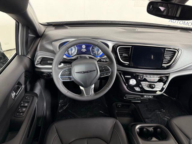 2025 Chrysler Pacifica PACIFICA SELECT AWD