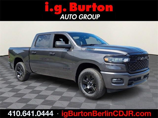 2025 RAM Ram 1500 RAM 1500 TRADESMAN CREW CAB 4X4 57 BOX
