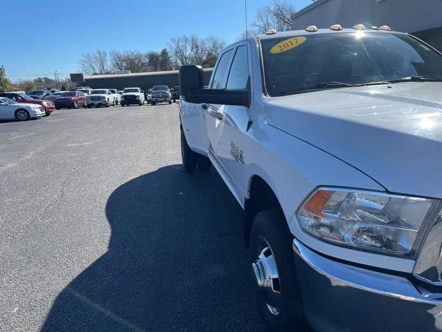 2017 RAM 3500 Tradesman Crew Cab 4x4 8 Box