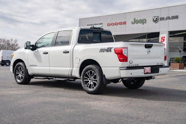 2022 Nissan TITAN Crew Cab SV 4x4