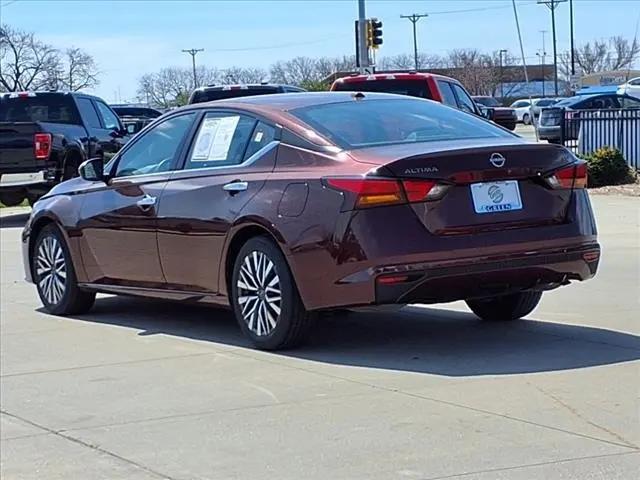 2023 Nissan Altima SV FWD