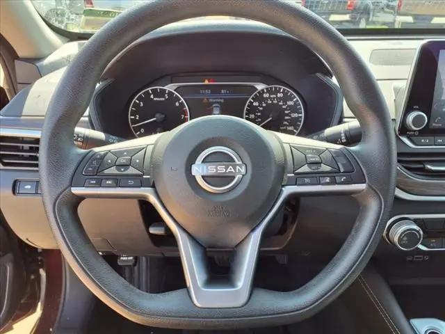 2023 Nissan Altima SV FWD