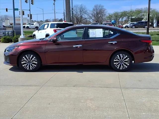 2023 Nissan Altima SV FWD