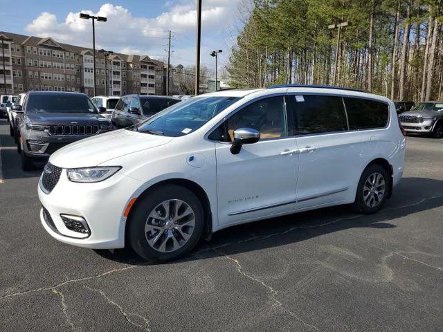 2025 Chrysler Pacifica Hybrid PACIFICA PLUG-IN HYBRID PINNACLE