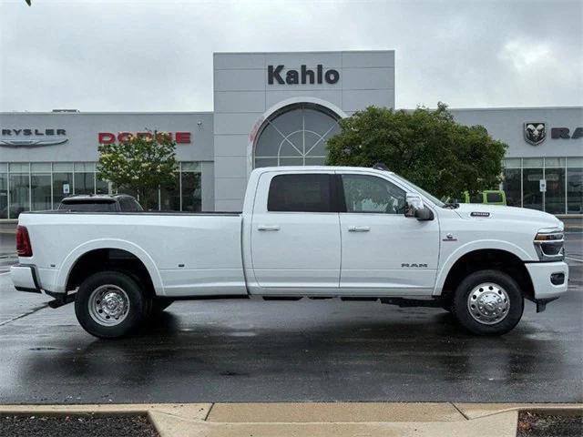 2025 RAM Ram 3500 RAM 3500 LIMITED LONGHORN CREW CAB 4X4 8 BOX 2025 RAM Ram 3500 RAM 3500 LIMITED LONGHORN CREW CAB 4X4 8 BOX