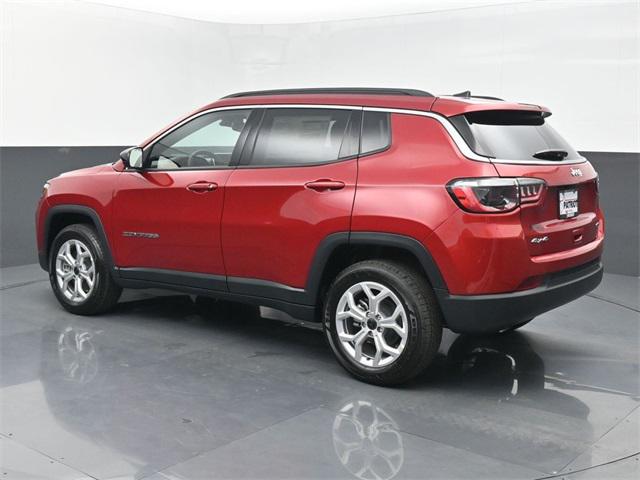 2025 Jeep Compass COMPASS LATITUDE 4X4