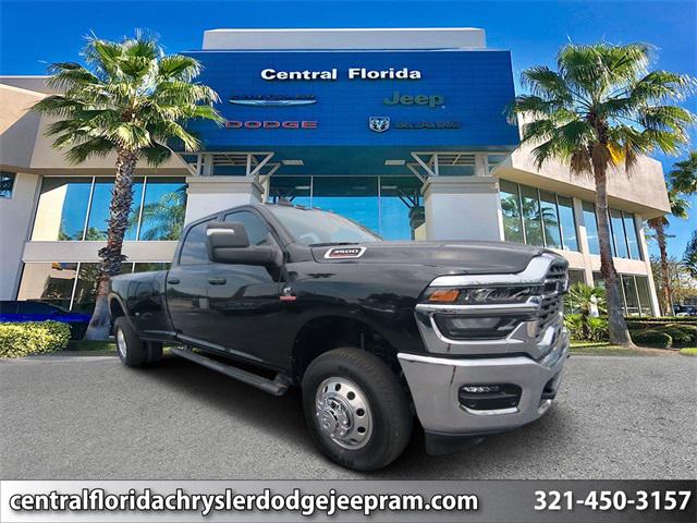 2025 RAM Ram 3500 RAM 3500 TRADESMAN CREW CAB 4X4 8 BOX