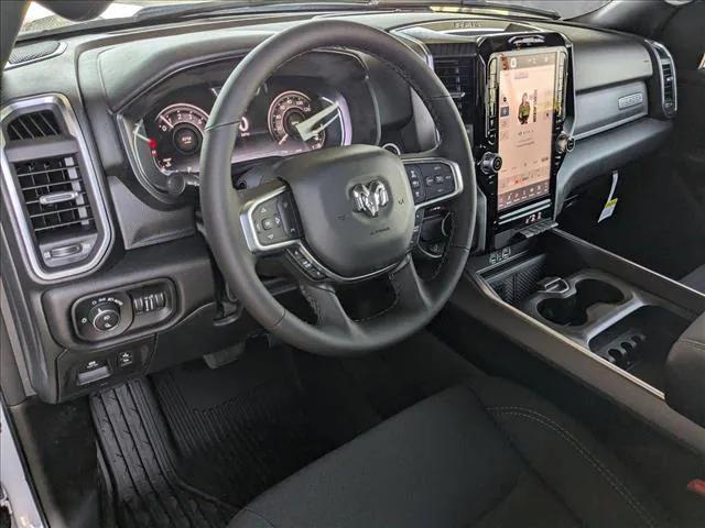 2025 RAM Ram 1500 RAM 1500 BIG HORN CREW CAB 4X2 64 BOX