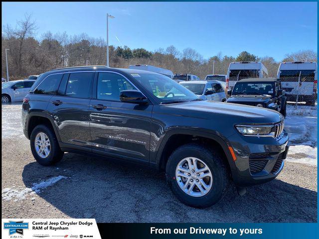 2025 Jeep Grand Cherokee GRAND CHEROKEE LAREDO 4X4