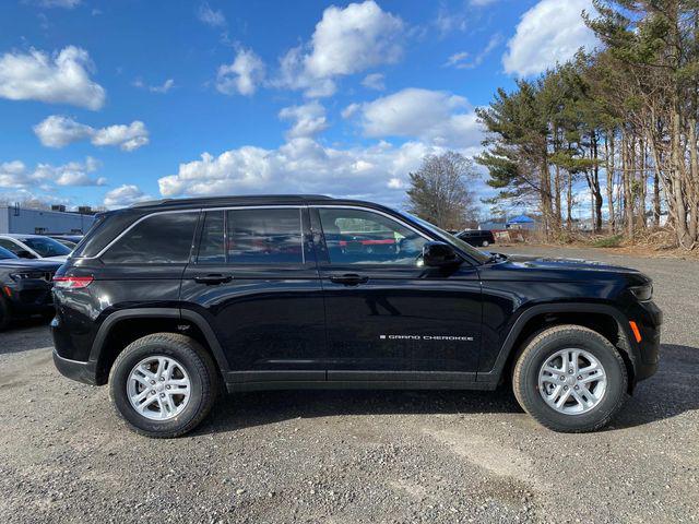 2025 Jeep Grand Cherokee GRAND CHEROKEE LAREDO 4X4