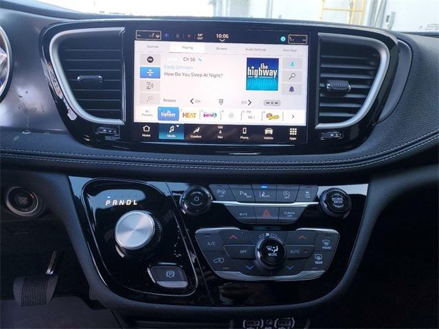 2025 Chrysler Pacifica PACIFICA SELECT