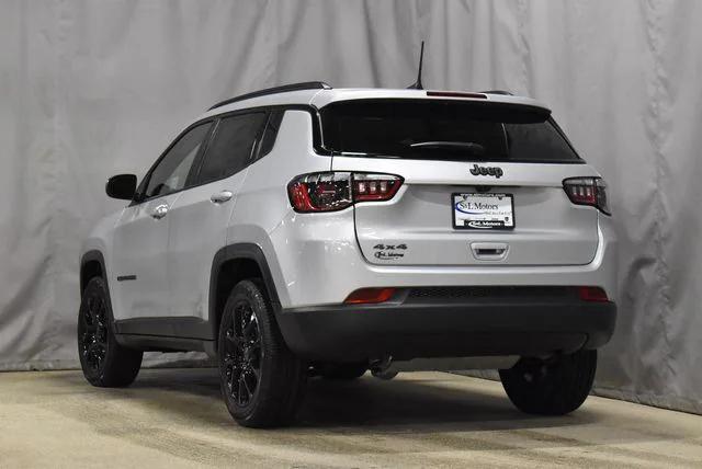 2025 Jeep Compass COMPASS LATITUDE 4X4