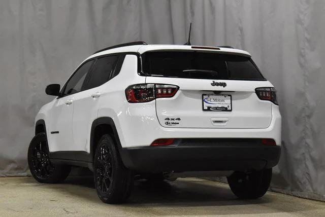 2025 Jeep Compass COMPASS LATITUDE 4X4