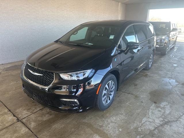 2025 Chrysler Pacifica Hybrid PACIFICA PLUG-IN HYBRID SELECT