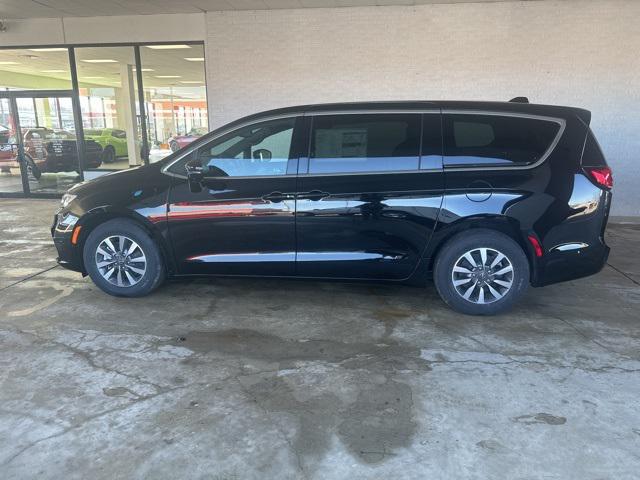 2025 Chrysler Pacifica Hybrid PACIFICA PLUG-IN HYBRID SELECT