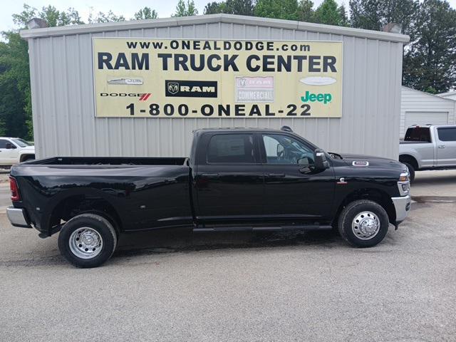 2025 RAM Ram 3500 RAM 3500 TRADESMAN CREW CAB 4X4 8 BOX