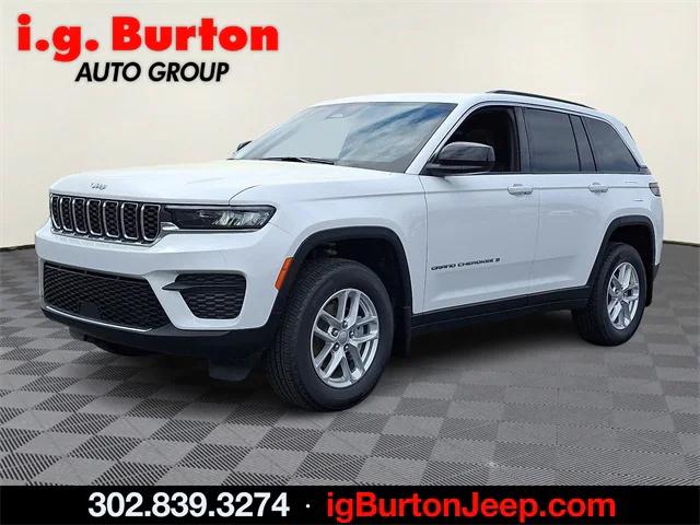 2025 Jeep Grand Cherokee GRAND CHEROKEE LAREDO X 4X4