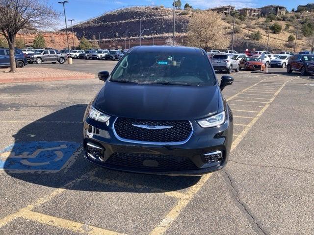 2025 Chrysler Pacifica PACIFICA SELECT