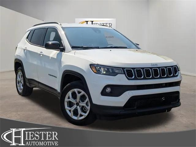 2025 Jeep Compass COMPASS LATITUDE 4X4