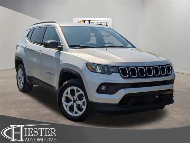 2025 Jeep Compass COMPASS LATITUDE 4X4