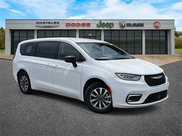 2025 Chrysler Pacifica Hybrid PACIFICA PLUG-IN HYBRID SELECT