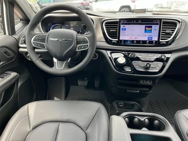 2025 Chrysler Pacifica Hybrid PACIFICA PLUG-IN HYBRID SELECT