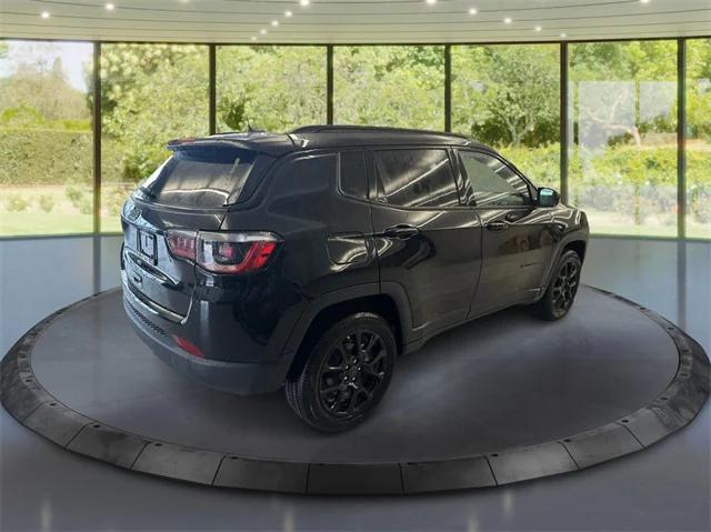 2025 Jeep Compass COMPASS LATITUDE 4X4