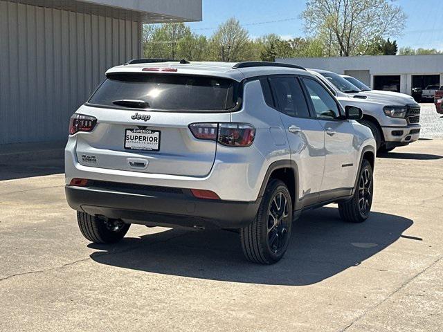 2025 Jeep Compass COMPASS LATITUDE 4X4