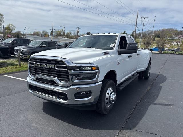 2025 RAM Ram 3500 RAM 3500 TRADESMAN CREW CAB 4X4 8 BOX