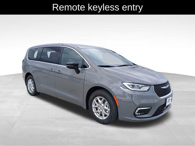 2025 Chrysler Pacifica PACIFICA SELECT