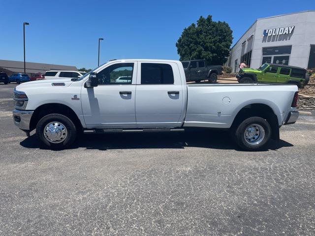 2025 RAM Ram 3500 RAM 3500 TRADESMAN CREW CAB 4X4 8 BOX