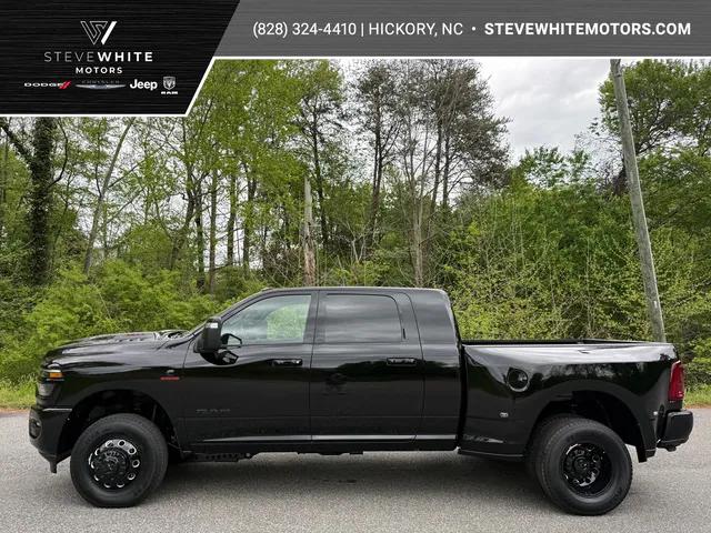 2025 RAM Ram 3500 RAM 3500 LARAMIE MEGA CAB 4X4 64 BOX