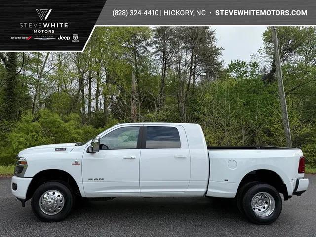 2025 RAM Ram 3500 RAM 3500 LARAMIE MEGA CAB 4X4 64 BOX