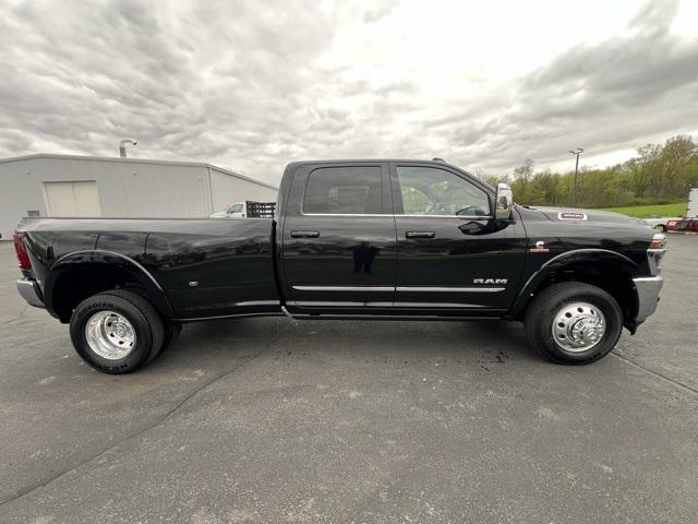 2025 RAM Ram 3500 RAM 3500 LIMITED CREW CAB 4X4 8 BOX