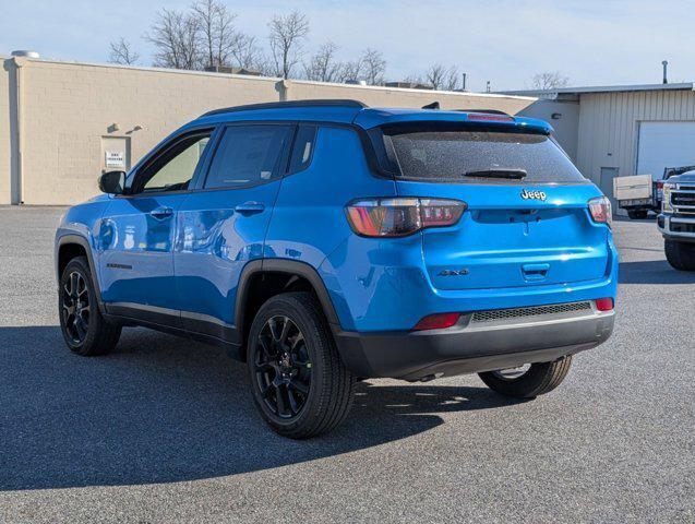 2025 Jeep Compass COMPASS LATITUDE 4X4